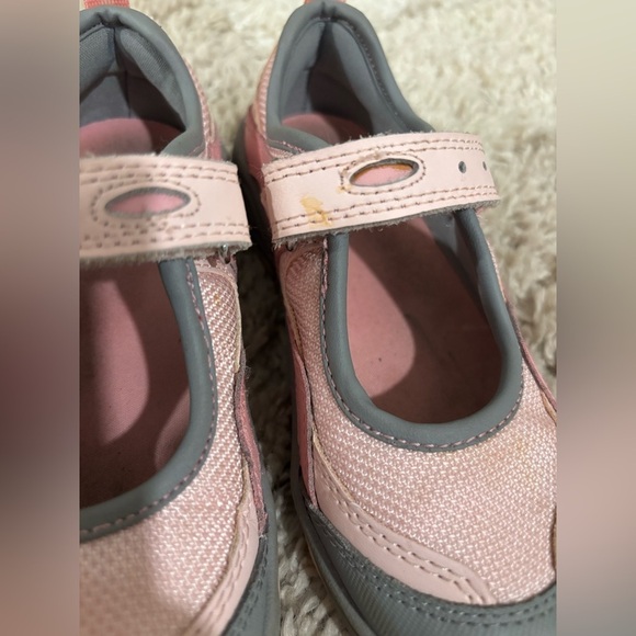 Lands End Pink Breeze and Grey Trekker Mary Jane’s girls - Picture 5 of 9